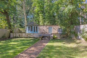 Photo 27- click for photo gallery